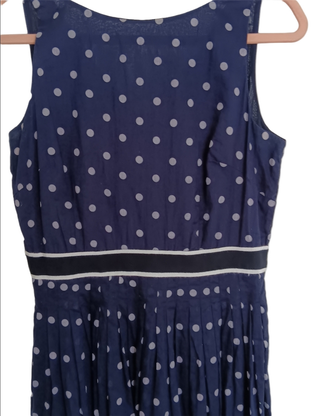 Sleeveless Navy & Gray Polka Dot Fit-and-Flare Dress Soft Pleated Skirt V-back - Picture 3 of 8